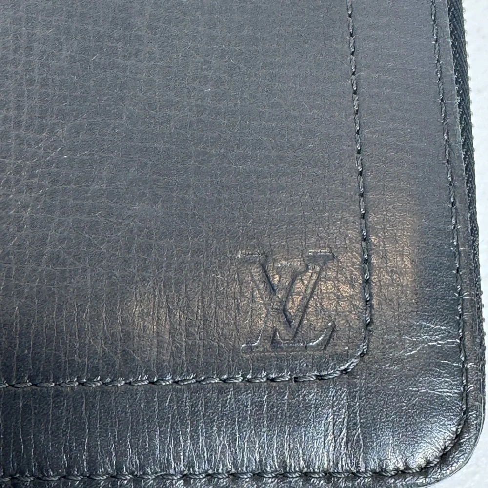 AUTHENTIC Louis Vuitton Utah Black Leather Organizer Wallet